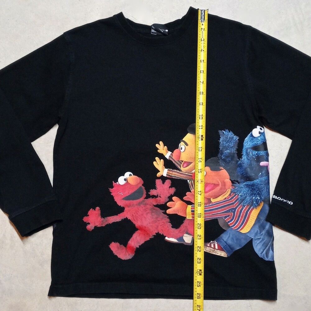 Dumbgood Sesame Street T-shirt Size MEDIUM Elmo Bert Ernie Cookie Monster AOP - Picture 7 of 8